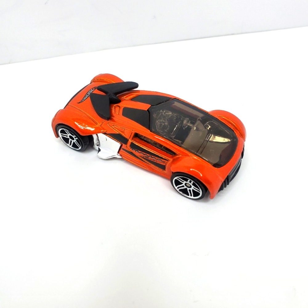 Mattel Hot Wheels 2004 Phantom Racer Orange Black Diecast 1:64‎